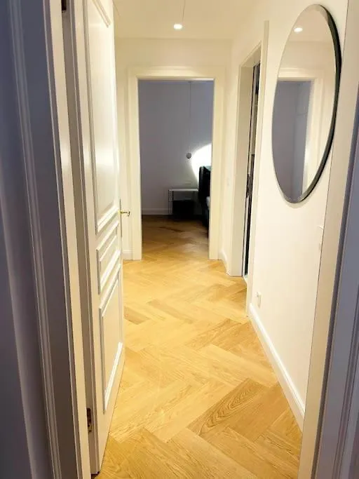 Imperial Living In Vienna Apartment
